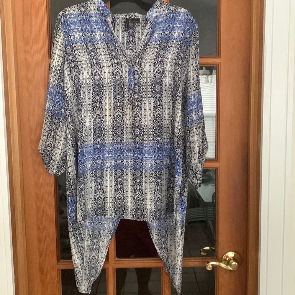 New Directions Small Boho Flowy  Tailed Blouse